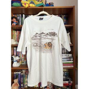 Vintage men’s African Sahara print t shirt with embroidered lions XL